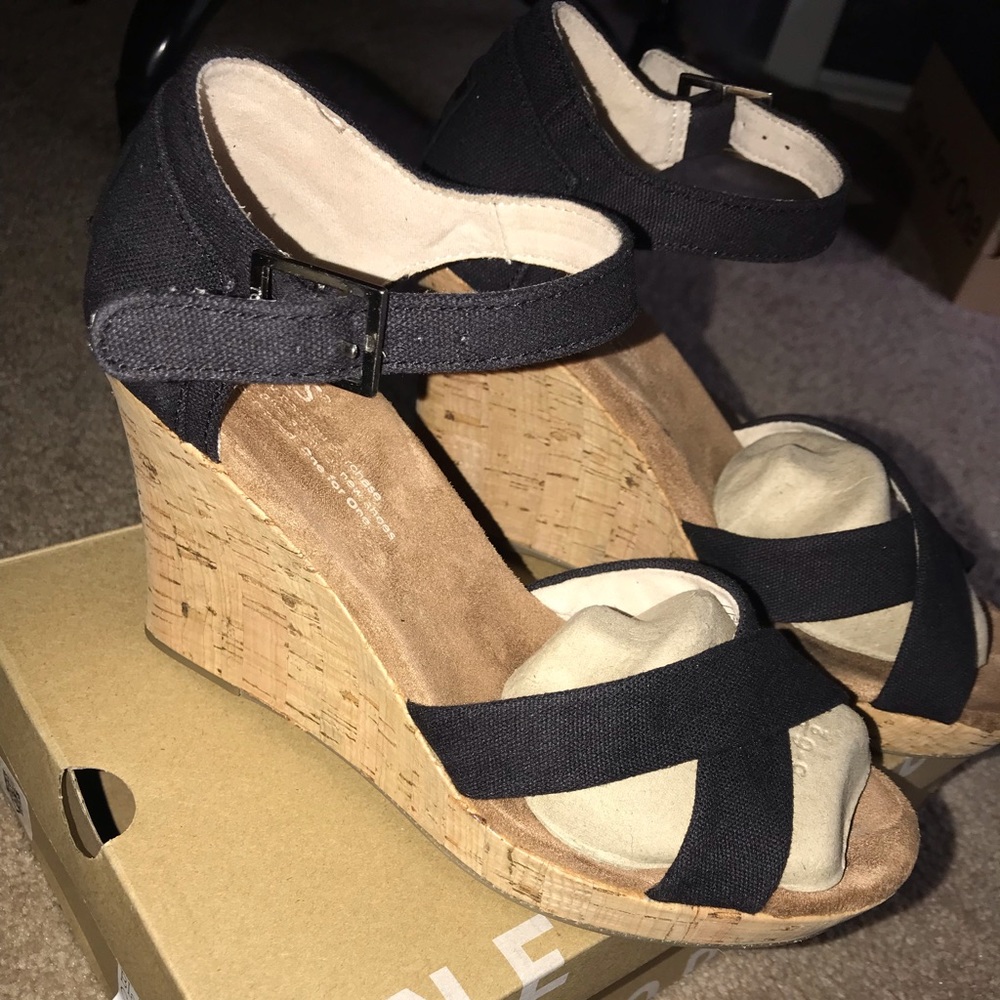 FINAL PRICE DROP!! Toms black strappy wedges